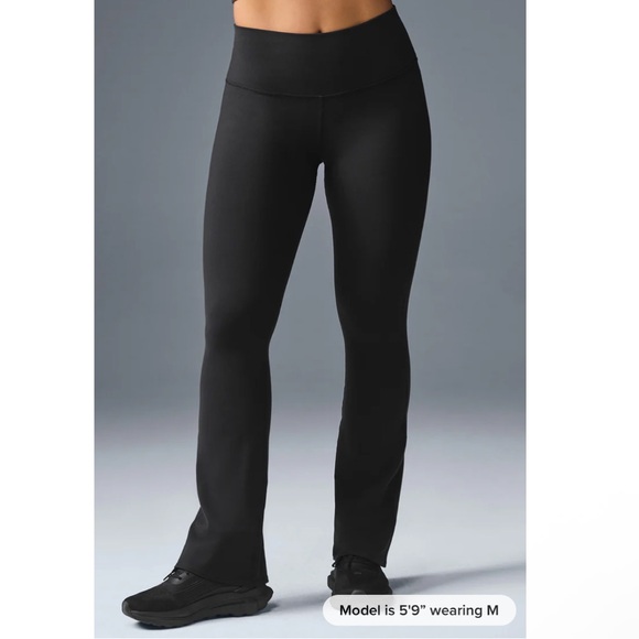 ALO Yoga Airbrush High-Waist Bootcut Legging - Picture 4 of 14